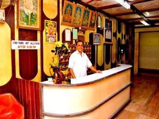 Sri Saibaba Guest House Pondicherry Exterior foto